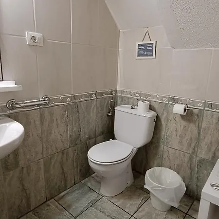 Flores Hotel