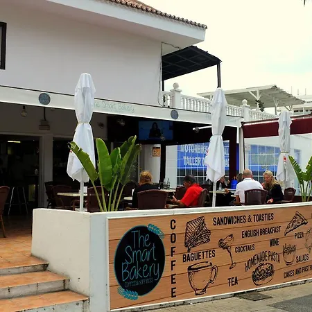 酒店 Flores 阿德耶